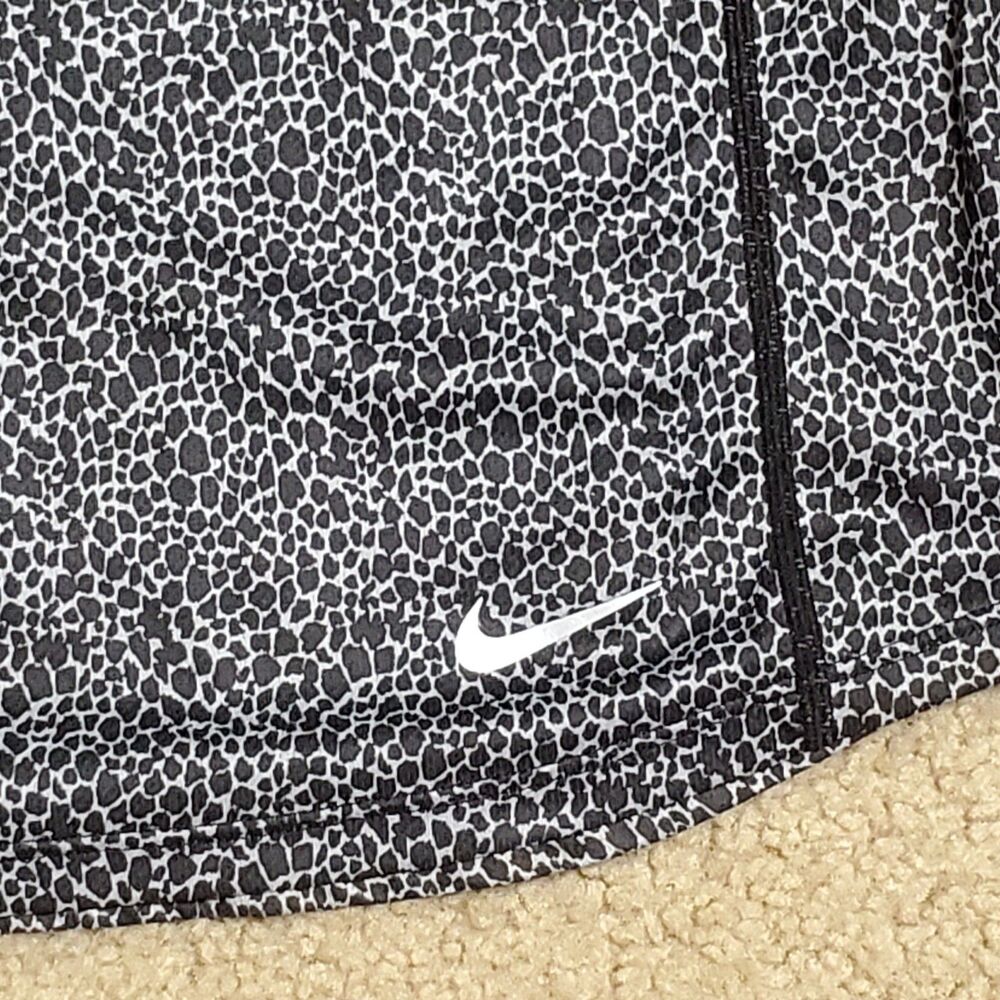 Nike Dri Fit Womens Sz Medium Leopard Racerback Tank Top Mesh Black & White - Picture 4 of 8
